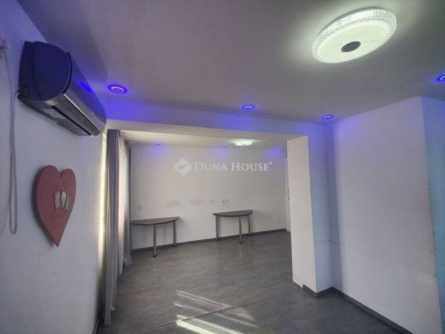 Eladó téglalakás, Üllőn 22 M Ft, 1 szobás