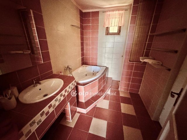 Eladó családi ház, Salgótarjánban 62 M Ft, 4 szobás