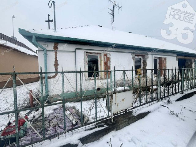 Eladó családi ház, Kecskeméten 44.5 M Ft, 6 szobás