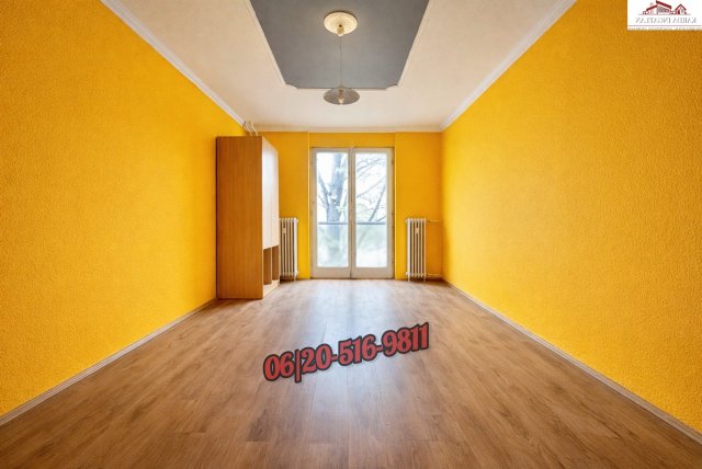 Eladó téglalakás, Dunaújvárosban 34.9 M Ft, 1+3 szobás