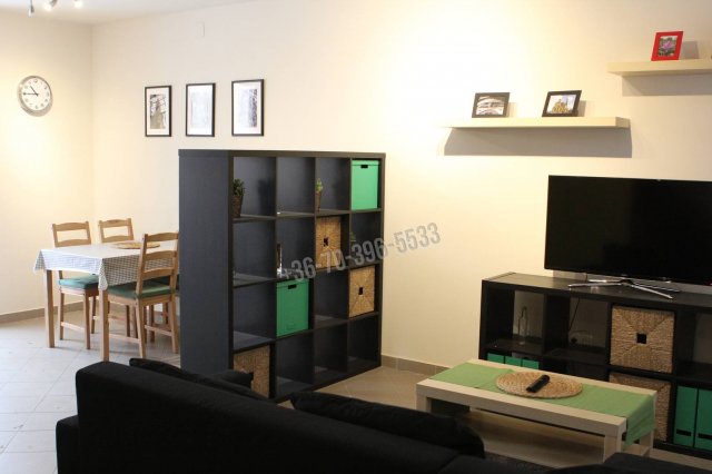 Kiadó sorház, albérlet, Turán 190 E Ft / hó, 3 szobás