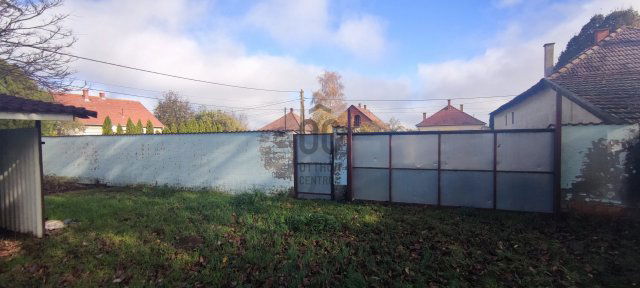 Eladó családi ház, Mélykúton 8.9 M Ft, 4 szobás