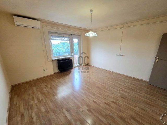 Eladó téglalakás, Szigetszentmiklóson 49.9 M Ft, 2 szobás