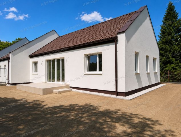 Eladó ikerház, Veresegyházon 120 M Ft, 4 szobás