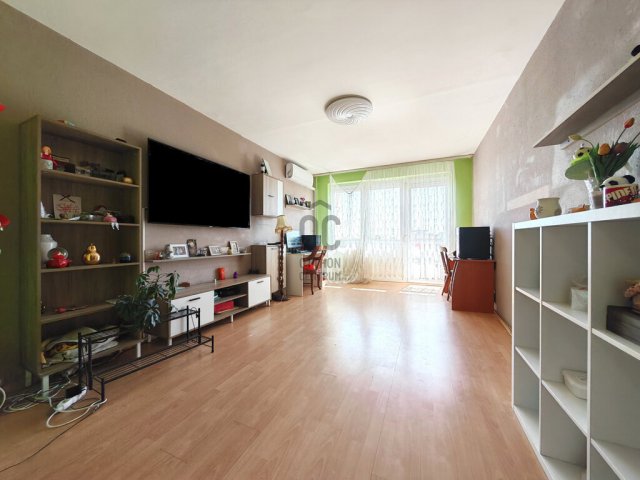 Eladó panellakás, Székesfehérvárott 61 M Ft, 3 szobás