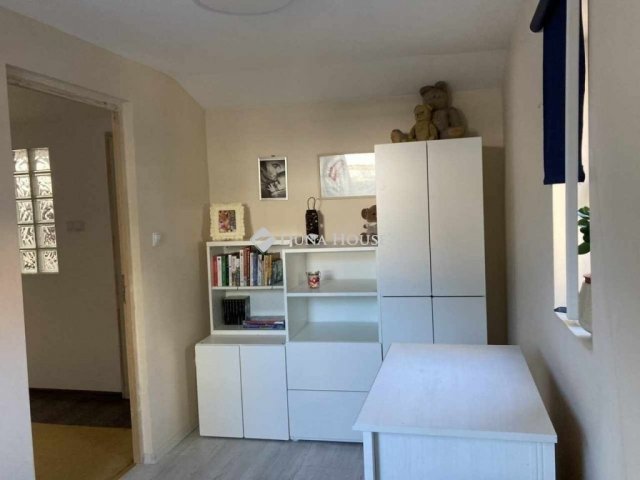 Eladó téglalakás, Budakeszin 125 M Ft, 4 szobás