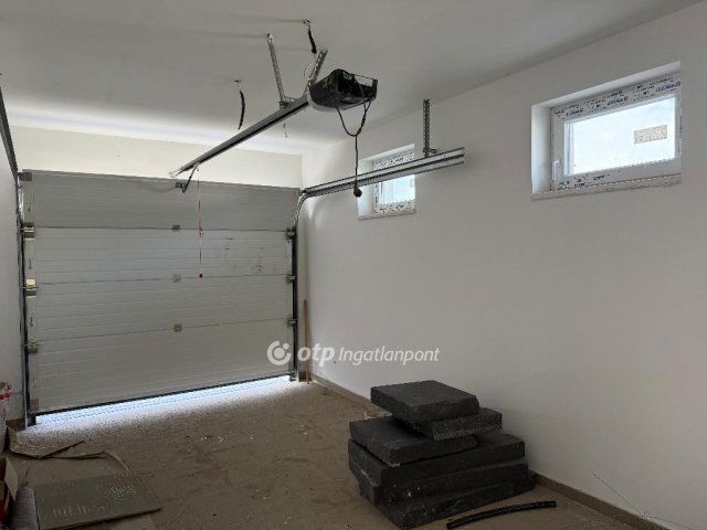 Eladó családi ház, Ráckevén 88.9 M Ft, 4 szobás