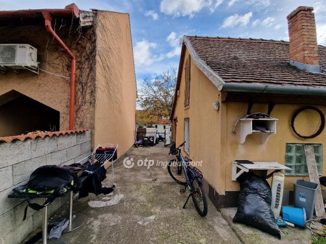 Eladó családi ház, Törökbálinton 89.69 M Ft, 3+1 szobás