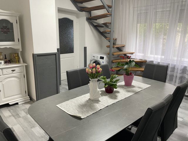 Eladó családi ház, Abonyban 37.9 M Ft, 4 szobás