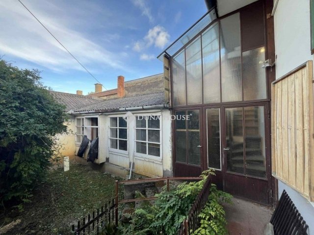 Eladó családi ház, Kecskeméten 83.99 M Ft, 6 szobás