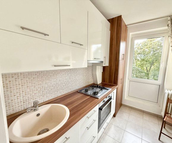 Eladó téglalakás, Pécsett 54.9 M Ft, 2 szobás