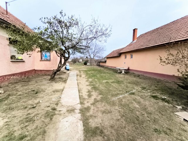 Eladó családi ház, Nagykörűn 8.99 M Ft, 2 szobás