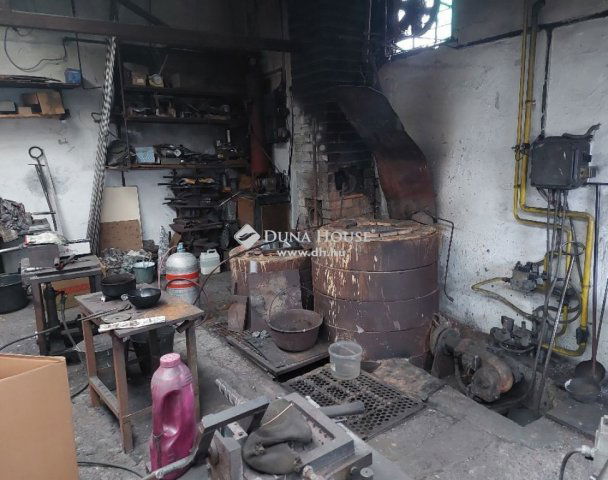Eladó ipari ingatlan, Budapesten, XXI. kerületben 46 M Ft