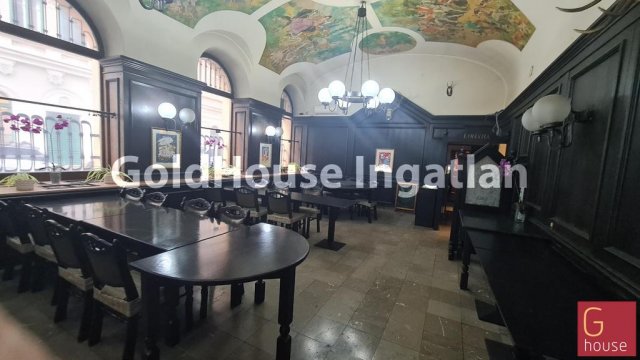 Eladó üzlethelyiség, Budapesten, V. kerületben, Nádor utcában