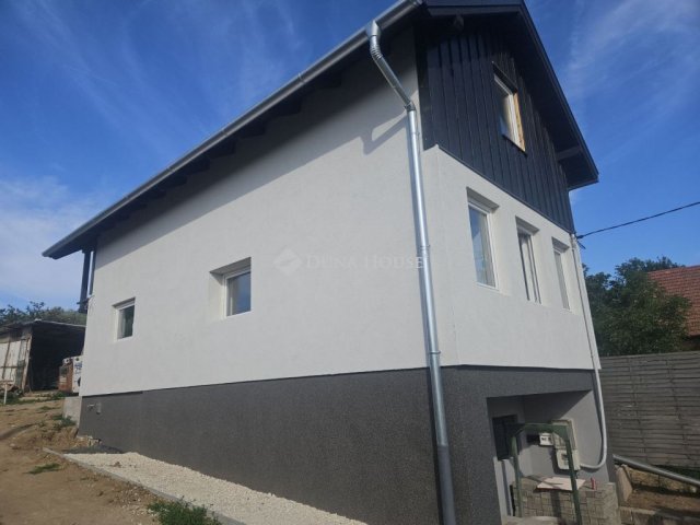 Eladó családi ház, Bicskén 48.9 M Ft, 2 szobás