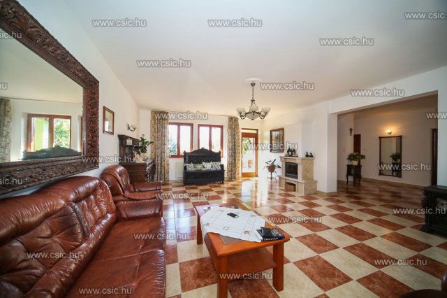 Eladó családi ház, Fóton 179.99 M Ft, 5+1 szobás