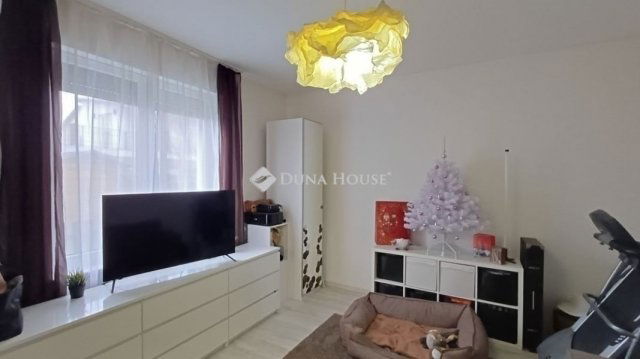 Eladó téglalakás, Budapesten, XV. kerületben 74.9 M Ft, 2 szobás