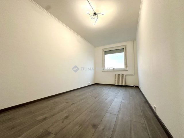 Eladó panellakás, Kecskeméten 47.9 M Ft, 2 szobás