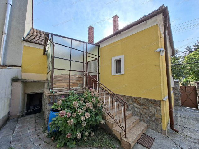 Eladó családi ház, Sopronban 52 M Ft, 2 szobás