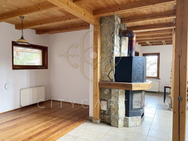 Eladó családi ház, Nagykovácsiban 158 M Ft, 4 szobás