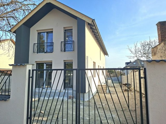 Eladó ikerház, Budapesten, XXII. kerületben 134.9 M Ft, 3 szobás