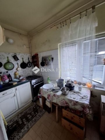 Eladó családi ház, Erdőkertesen 79.9 M Ft, 2 szobás