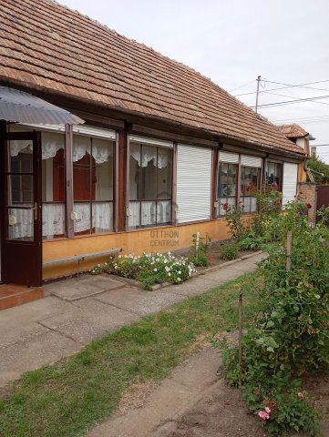 Eladó családi ház, Decsen, Rákóczi utcában 22.9 M Ft, 3 szobás