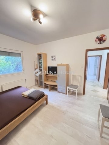 Eladó családi ház, Nagykozáron 135.99 M Ft, 4 szobás