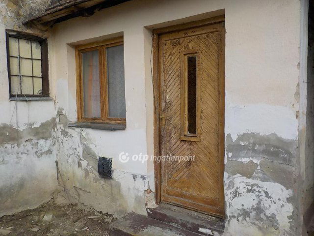 Eladó családi ház, Berzencén 11 M Ft, 4 szobás