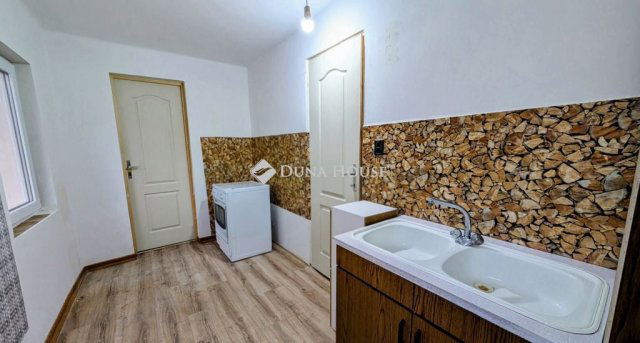 Eladó családi ház, Balatonbogláron 55 M Ft, 3 szobás