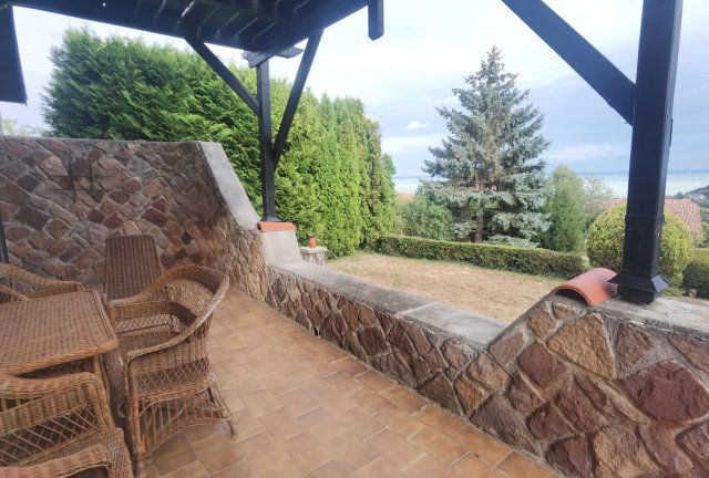 Eladó családi ház, Balatonalmádiban 189 M Ft, 3+3 szobás