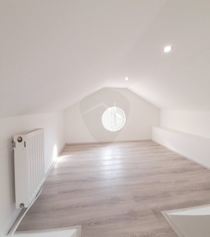 Eladó téglalakás, Baján 42.49 M Ft, 3+1 szobás