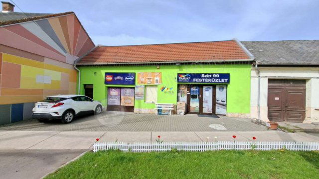 Eladó üzlethelyiség, Gyöngyösön 120 M Ft, 3 szobás