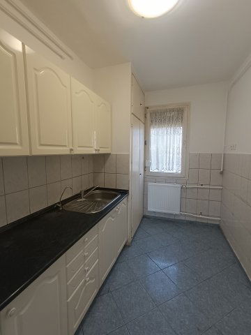 Eladó téglalakás, Egerben 48 M Ft, 2+1 szobás