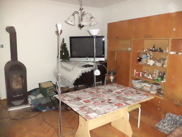 Eladó családi ház, Várpalotán 42 M Ft, 3 szobás