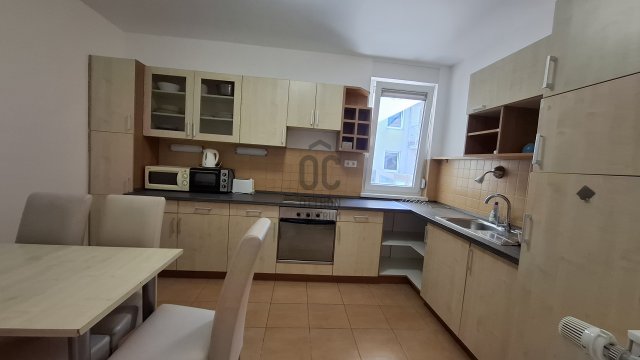 Kiadó téglalakás, albérlet, Pécsett 350 E Ft / hó, 4 szobás
