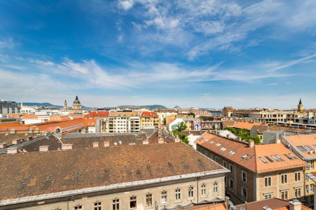 Eladó téglalakás, Budapesten, VII. kerületben 110.2 M Ft