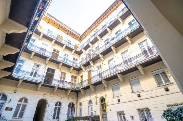 Eladó téglalakás, Budapesten, VII. kerületben 97 M Ft, 2 szobás