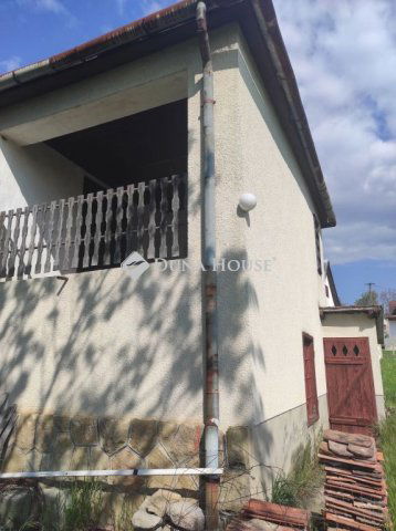 Eladó családi ház, Pécsett, Kerékhegyi úton 10 M Ft, 2 szobás
