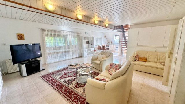 Eladó családi ház, Balatonfenyvesen 430 M Ft, 4 szobás