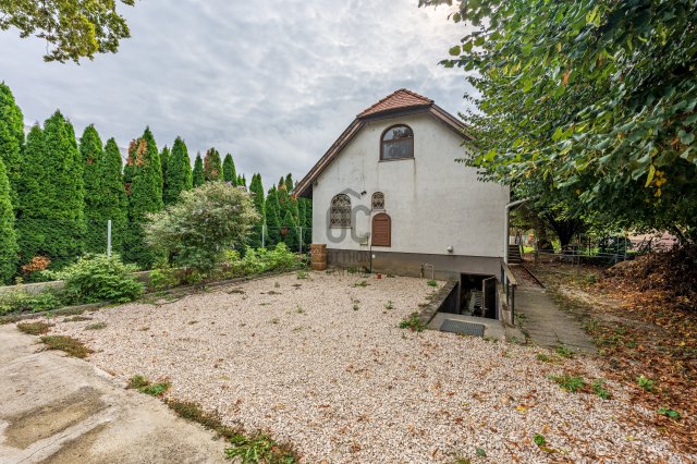 Eladó családi ház, Makádon 130 M Ft, 4 szobás