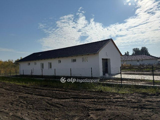 Eladó családi ház, Ráckevén 86.9 M Ft, 4 szobás