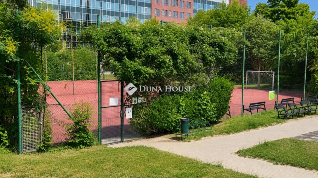 Eladó panellakás, Budaörsön 74.2 M Ft, 3 szobás