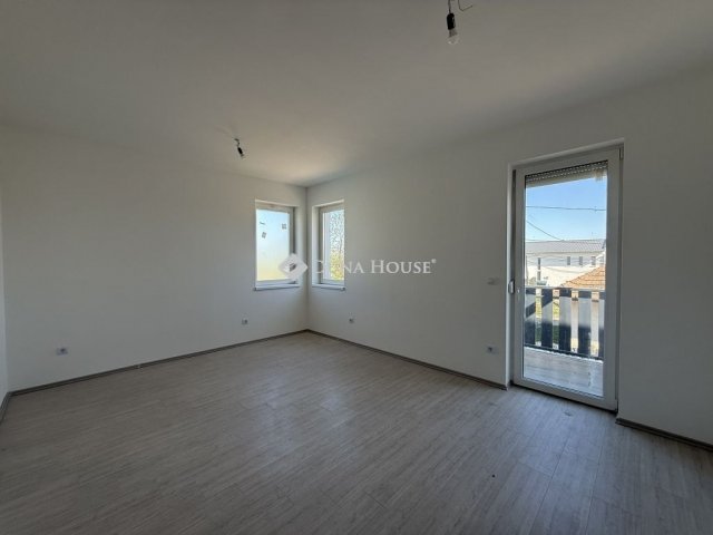 Eladó családi ház, Budapesten, XVIII. kerületben 240 M Ft