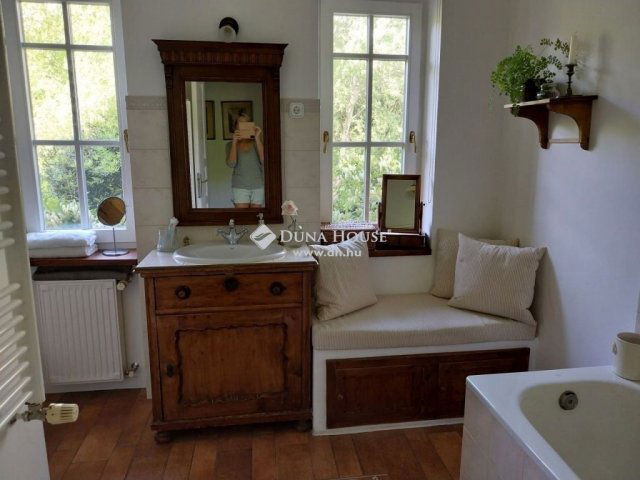 Eladó családi ház, Budaörsön 329.9 M Ft, 5 szobás