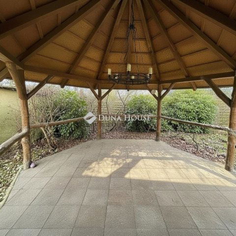 Eladó családi ház, Sárszentmihályon 155 M Ft, 6 szobás