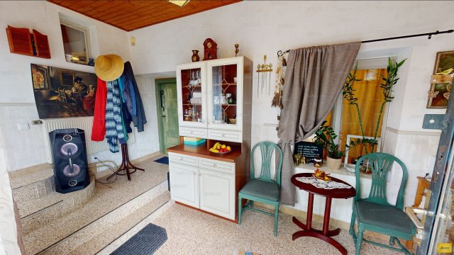 Eladó családi ház, Kisapátiban 199 M Ft, 5 szobás