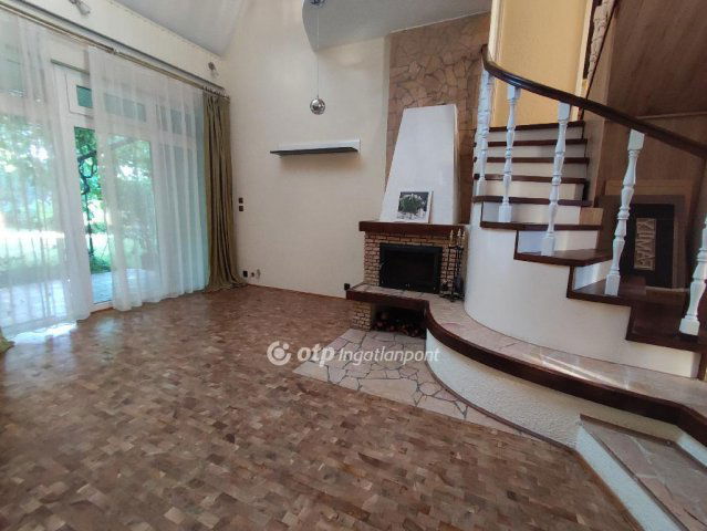 Eladó családi ház, Szegeden 144 M Ft, 5 szobás