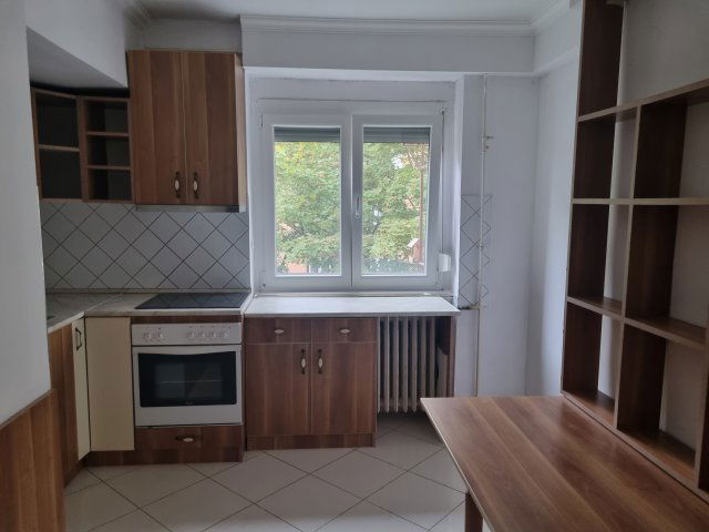 Kiadó téglalakás, albérlet, Tatabányán 150 E Ft / hó