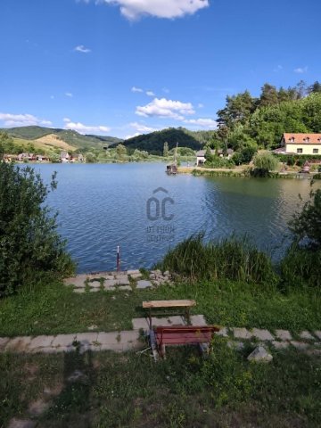 Eladó családi ház, Arlón 8.9 M Ft, 1 szobás